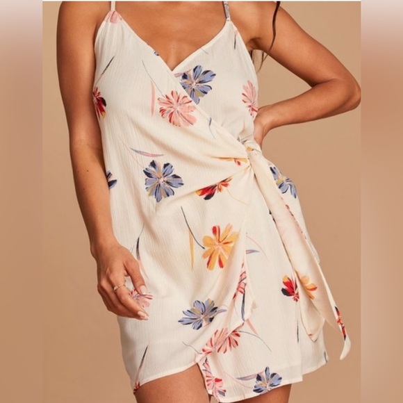 O'Neill Dresses & Skirts - O’Neil wrap dress